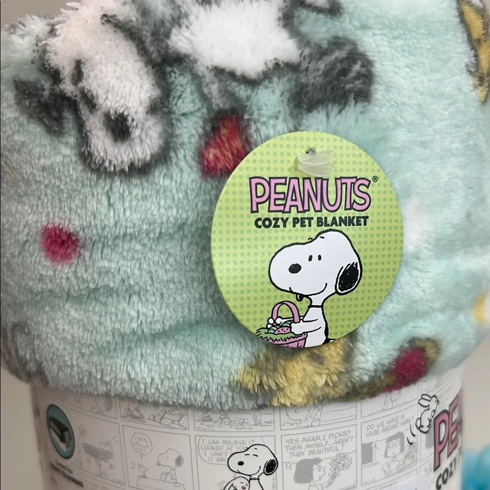Peanuts Snoopy Pet Blanket 40”x50” soft and cozy cute Easter design NWT!